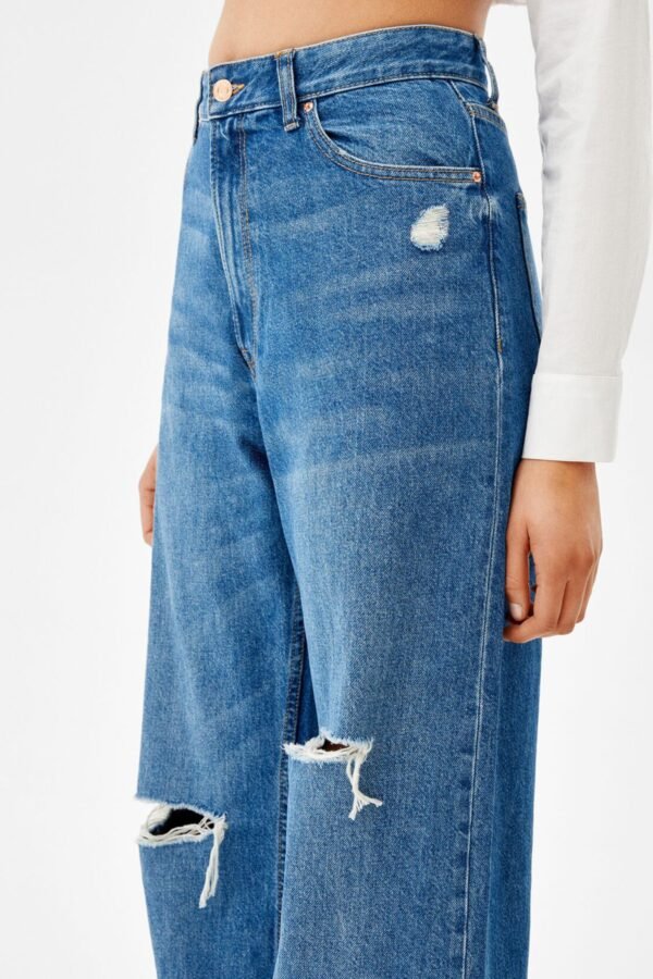 Ripped Wide-Leg ’90s Jeans - Image 2