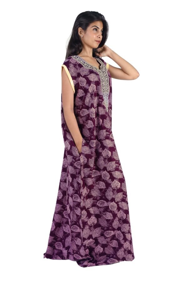 Alpine sleeveless Nighty - Image 5